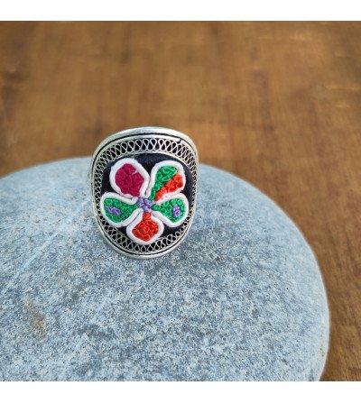 bague fleur brodée