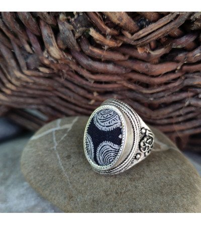 Batik signet ring