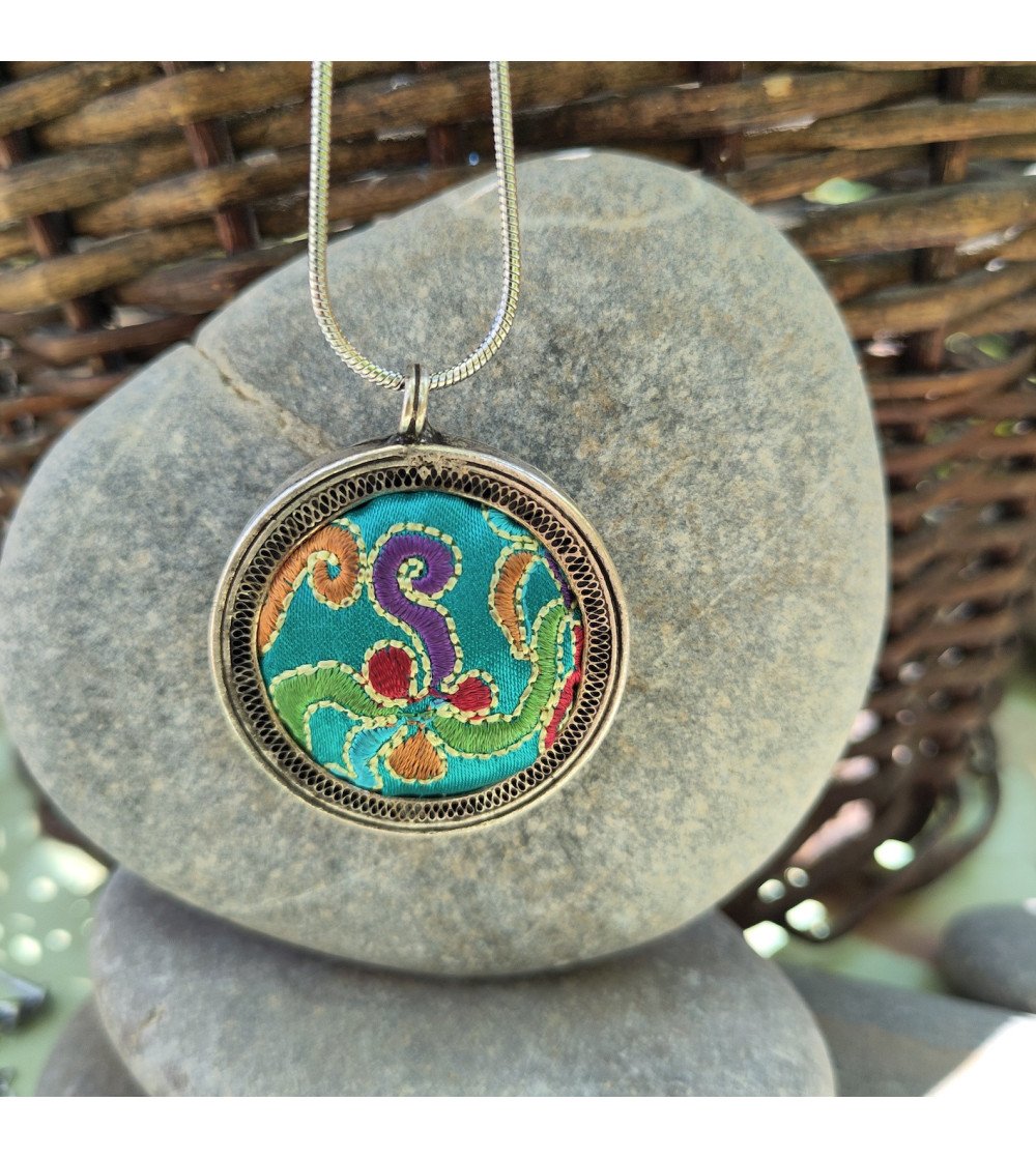 pendentif rond turquoise