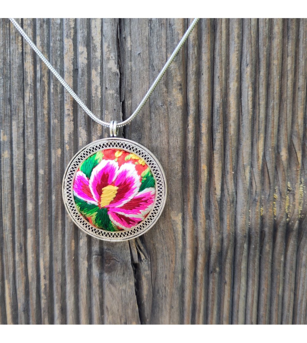 Boho chic pendant