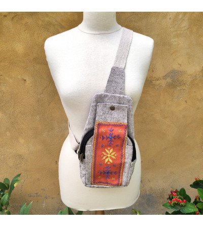 Cross-body hemp bag with handcrafted embroidery