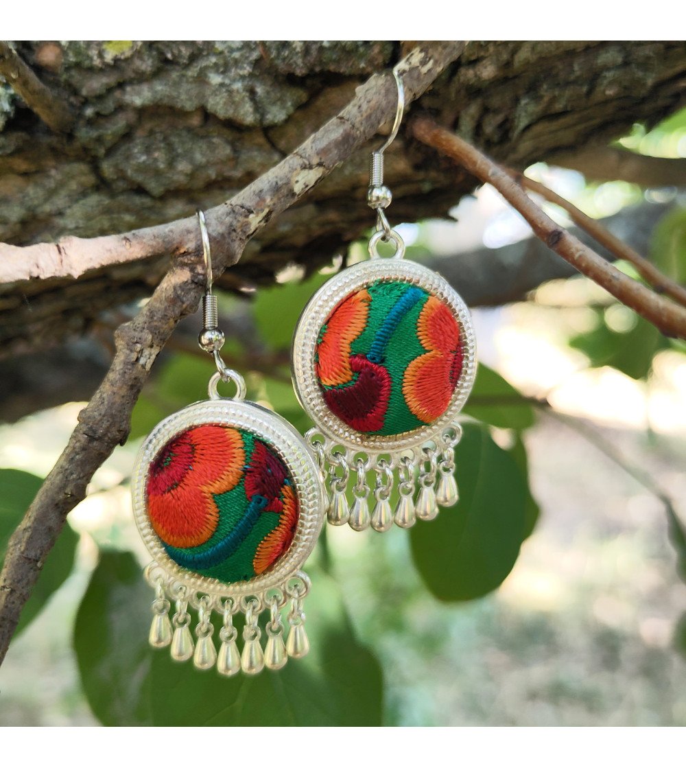 Boucles brodées Miao